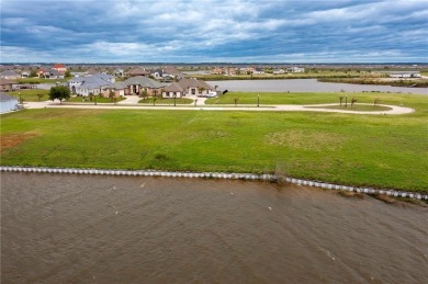 Beautiful waterfront property in an exquisite  gated community - photo 7