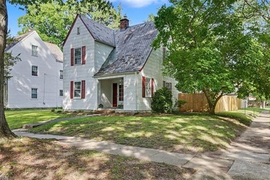 This classic Hilton charmer is move-in ready and full of - photo 2