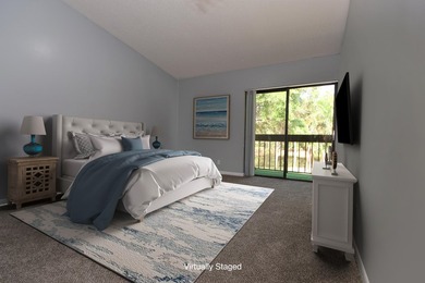 Reduced* Lakefront Penthouse w/ Vaulted Ceilings & Laminate - photo 2