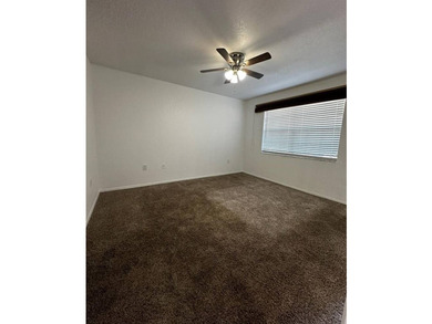 Disponible Beautifully first floor Condo unit with new - photo 13
