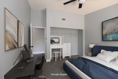 Reduced* Lakefront Penthouse w/ Vaulted Ceilings & Laminate - photo 3
