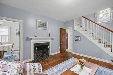This classic Hilton charmer is move-in ready and full of - photo 8