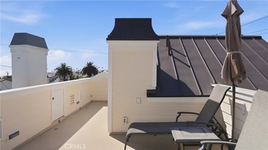 Situated on the coveted 200 block of Marigold, just steps from - photo 31