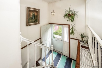 Welcome home to this spacious and well-maintained 3 bedroom, 3 - photo 10