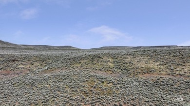 Rare opportunity to own 680+/- acres of highly sought-after land - photo 16
