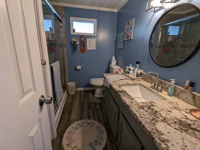 Welcome home to this beautiful unfurnished 2 bdrm 2 bath Double - photo 18