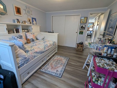 Welcome home to this beautiful unfurnished 2 bdrm 2 bath Double - photo 22