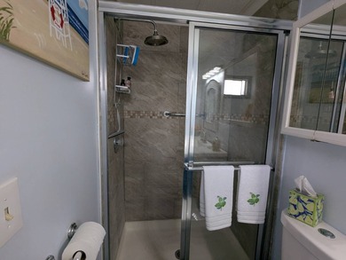 Welcome home to this beautiful unfurnished 2 bdrm 2 bath Double - photo 26