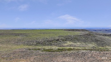 Rare opportunity to own 680+/- acres of highly sought-after land - photo 31