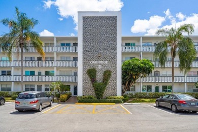Brand New & pristine 2 bedroom and full 2 bath unit. Located in - photo 42
