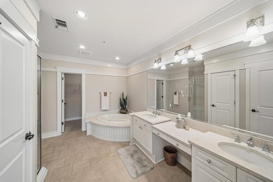 This top-floor corner unit, 3-bedroom 3-bath condo in Lakeside - photo 11