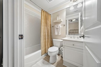 This top-floor corner unit, 3-bedroom 3-bath condo in Lakeside - photo 15