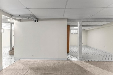 Classic 1.5 story charmer on a corner lot and just a short walk - photo 22