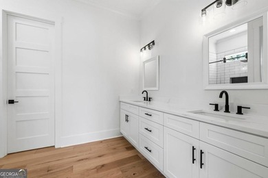 STUNNING Lake Sinclair New Construction in a super convenient - photo 31