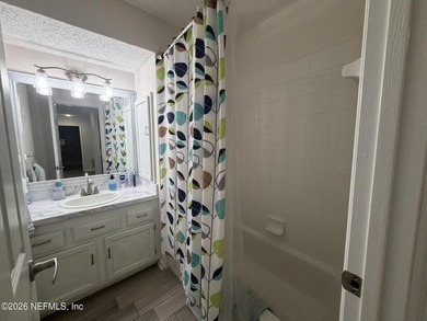 Welcome home to this beautifully maintained 4-bedroom, 2-bath - photo 33