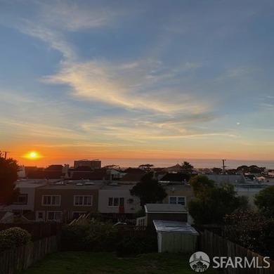Central Sunset reversed floor plan home ideally situated on one - photo 7