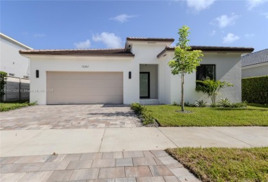 (private lake, pond, creek) Home Sale Pending in Miami Florida