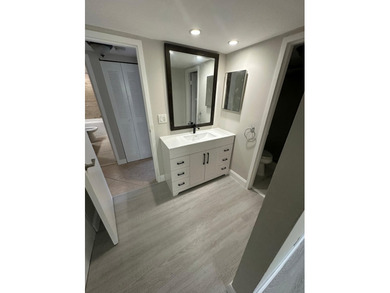 Beautiful and spacious completly renovated tenant occupied - photo 4