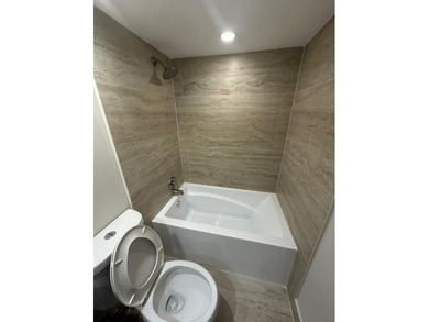Beautiful and spacious completly renovated tenant occupied - photo 5