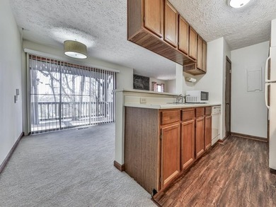 Welcome to this 1 bedroom condo nestled in the heart of private - photo 13