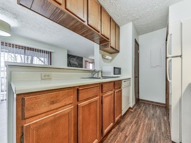Welcome to this 1 bedroom condo nestled in the heart of private - photo 21