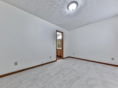 Welcome to this 1 bedroom condo nestled in the heart of private - photo 24