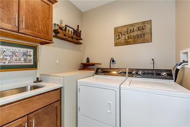 Immaculate and turnkey, this exceptional condominium offers - photo 11