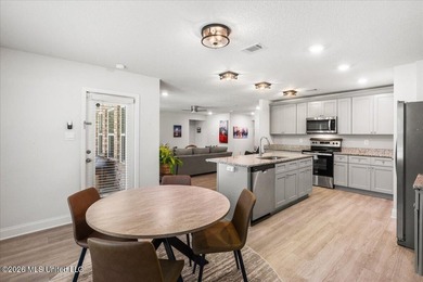 Beautifully maintained 4-bedroom, 2-bath home conveniently - photo 12