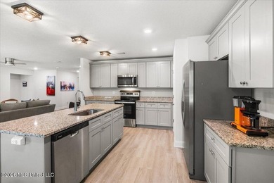 Beautifully maintained 4-bedroom, 2-bath home conveniently - photo 13