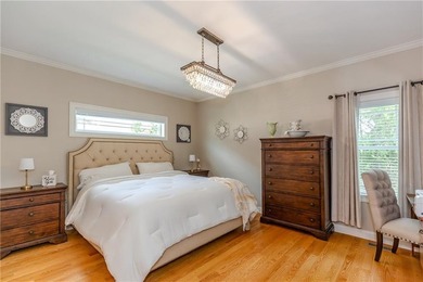 Immaculate and turnkey, this exceptional condominium offers - photo 15