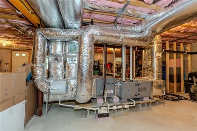 Immaculate and turnkey, this exceptional condominium offers - photo 22