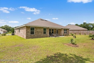 Beautifully maintained 4-bedroom, 2-bath home conveniently - photo 26