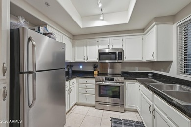 Welcome to this beautifully updated and very well maintained - photo 12
