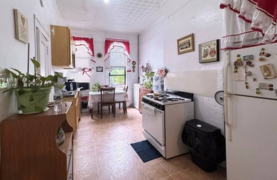 PROPERTY SNAPSHOT - 3-Story multifamily building - 6 residential - photo 2