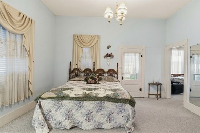 Classic 1935 Kerrville property full of character, flexibility - photo 15