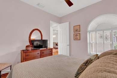 Enjoy beautiful golf course views overlooking the 3rd hole of - photo 28