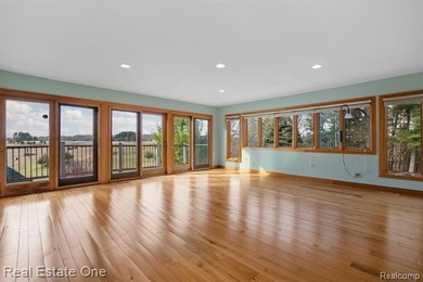 Livingston County's most magnificent property adorned by a solid - photo 36