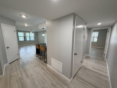 AMAZING. Truly, I must have this split bedroom two bedroom two - photo 2
