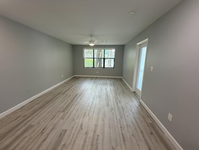 AMAZING. Truly, I must have this split bedroom two bedroom two - photo 8