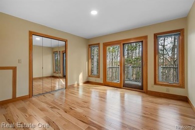 Livingston County's most magnificent property adorned by a solid - photo 49