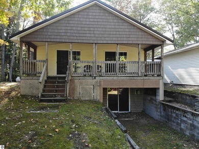 Your Up North Oasis Awaits on East Lake in KALKASKA COUNTY. Swan - photo 3