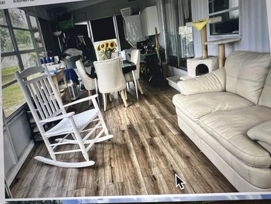 THIS IS A BEAUTIFUL SINGLE SIZE 2/2 MOBILE HOMES LOCATED IN A - photo 5