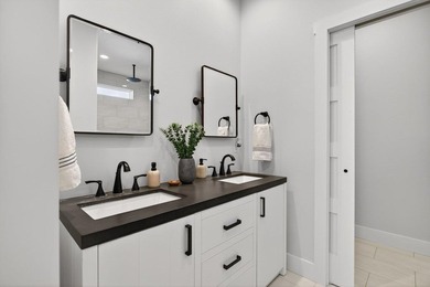 Looking to downsize, this home is perfect! Beautiful home in the - photo 29