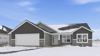 (private lake, pond, creek) Home For Sale in Woodburn Indiana