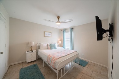 Welcome to this charming 1 bedroom, 1 bath condominium located - photo 13