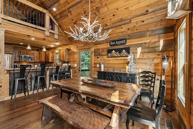 Introducing a remarkable mountain cabin that perfectly captures - photo 16