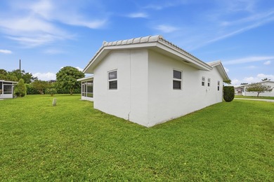 Meticulously updated and maintained, this beautiful 2Br/2Ba home - photo 26