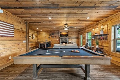 Introducing a remarkable mountain cabin that perfectly captures - photo 34