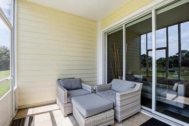 Beautiful 3 Bedroom, 2 Bath condo located in the desirable - photo 7