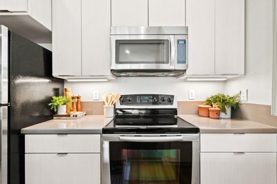 Experience the best of downtown Santa Cruz living in this - photo 12